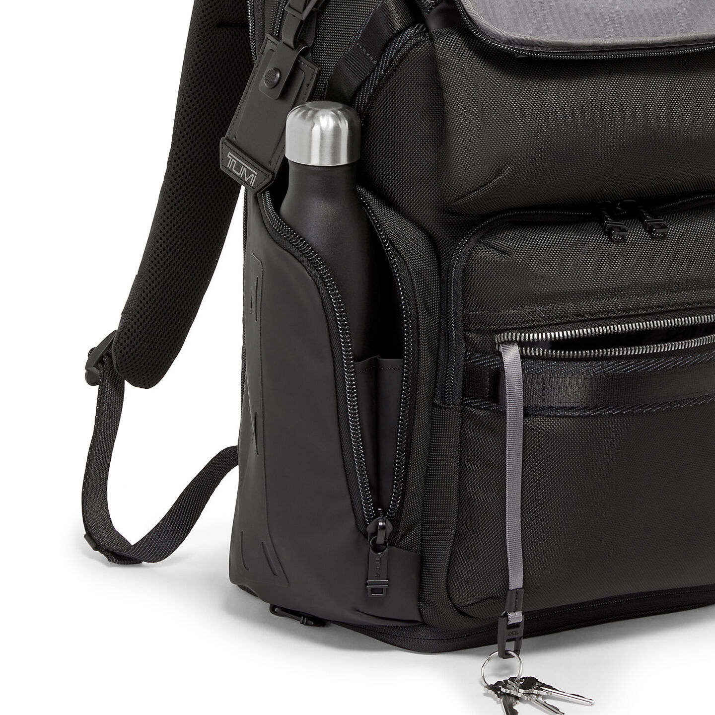 tumi alpha bravo tyndall utility backpack Expedition Flap Portmantos Its modern Expedition Tyndall Tumi Sale Tumi