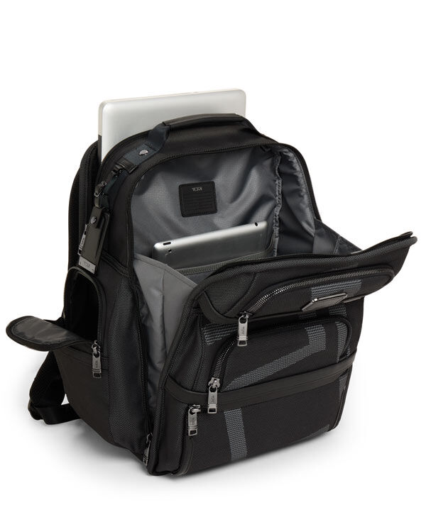 Comprar mochilas para el trabajo los viajes y la aventura TUMI