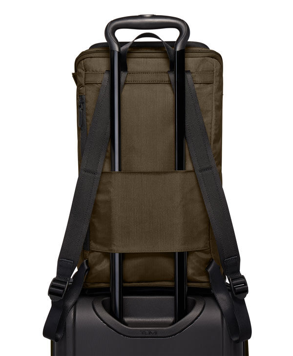 【限定セール】TUMI ボストンバッグ　カーキ　ブラウン TUMI