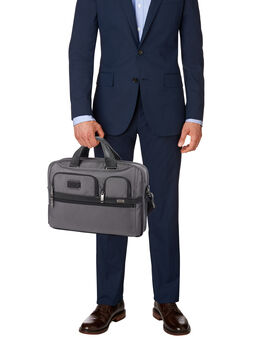 Malet&iacute;n compacto para port&aacute;til TUMI T-Pass&reg; - Mediano Alpha 2