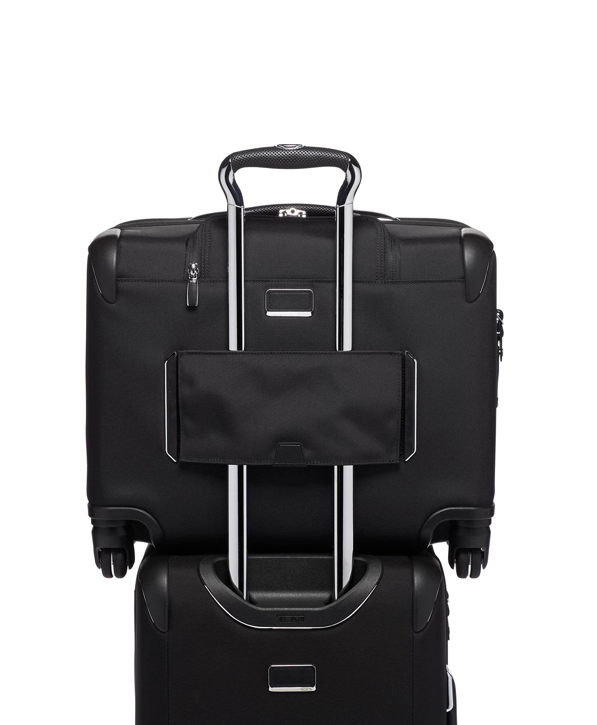 Arrivé Compact Wheeled Brief 39,5 cm Black | TUMI Spain