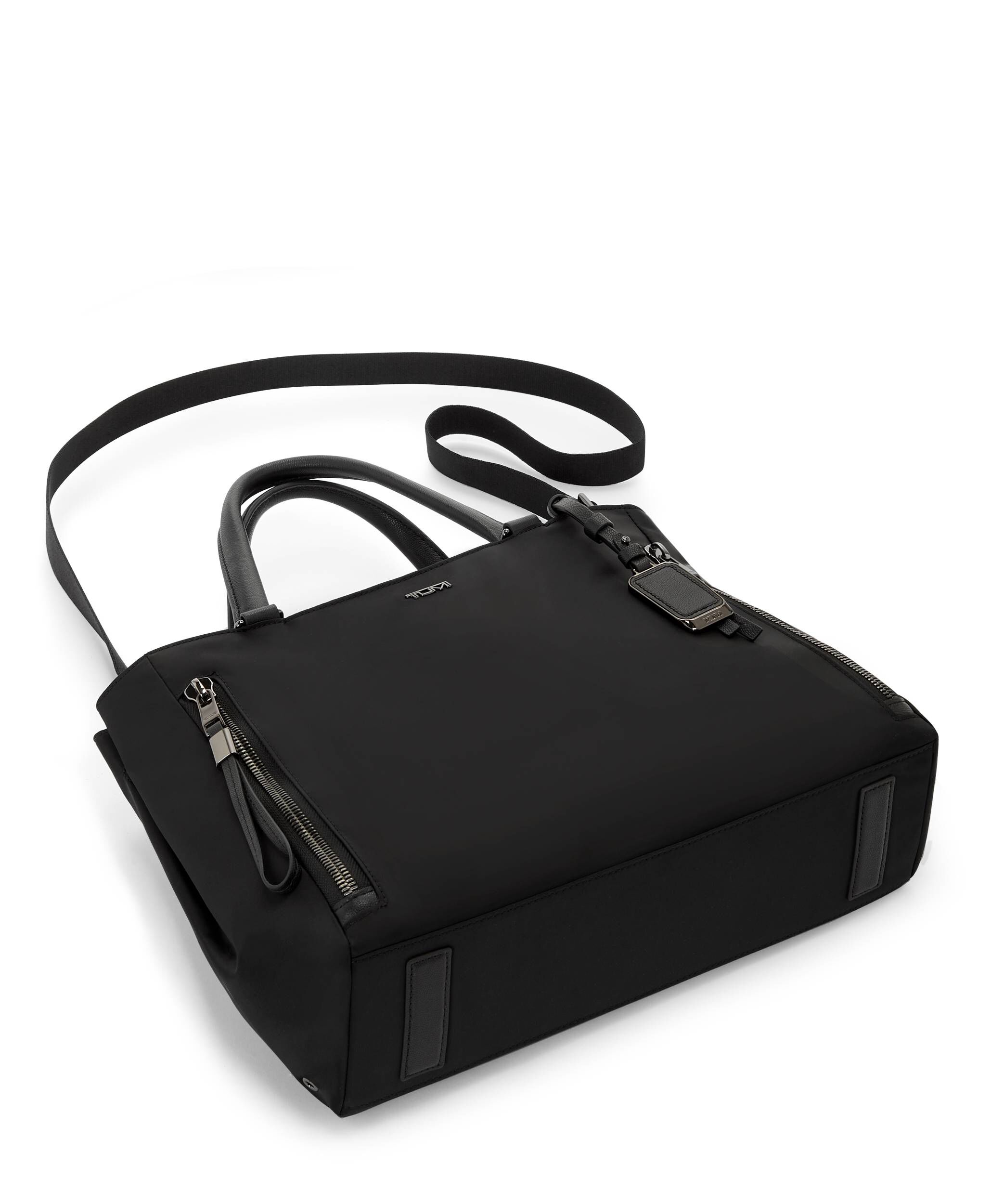 Tumi m tote voyageur top