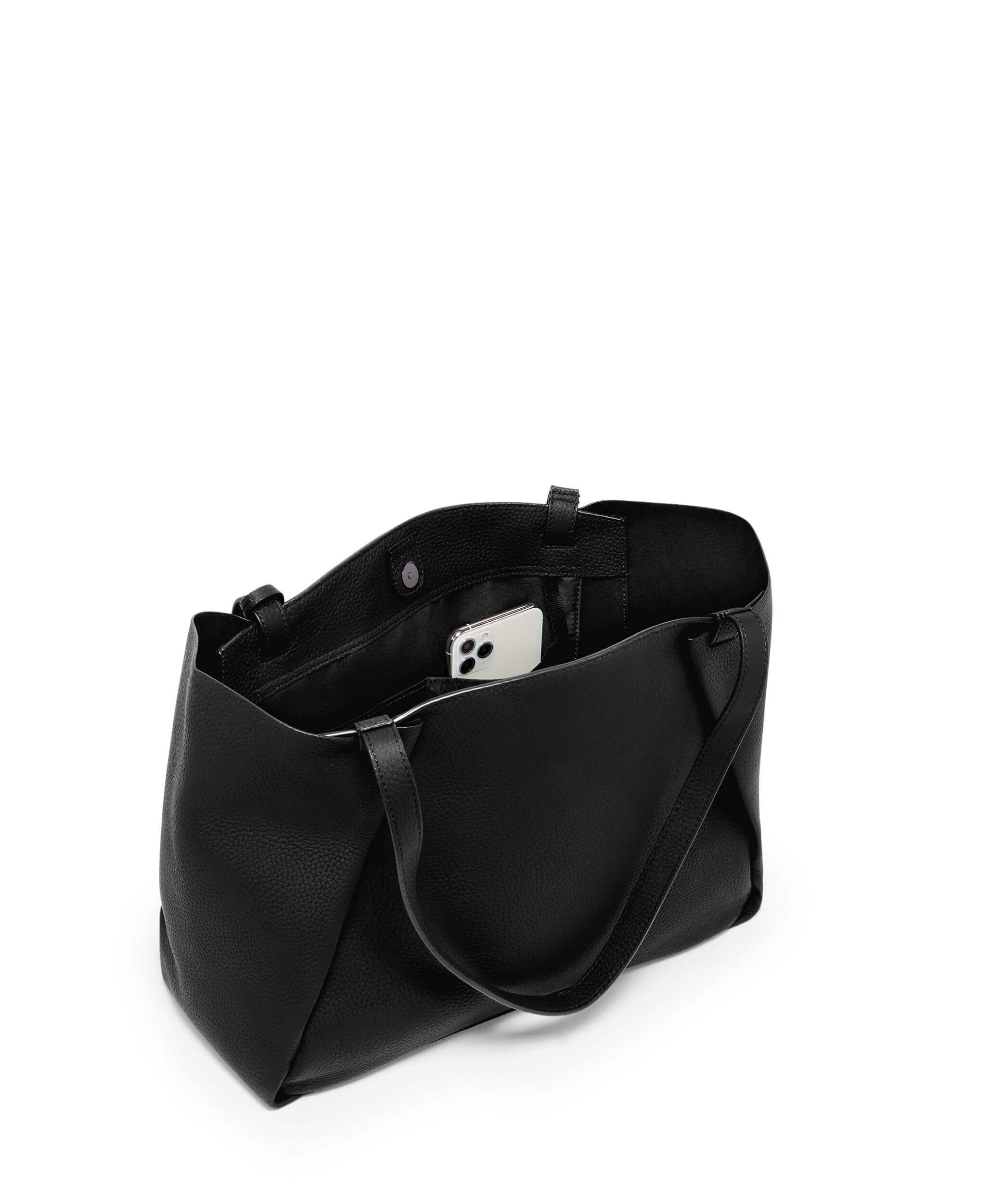 Tumi Tumi Large Leather Laptop Bag - Black Shoulder Bags, Handbags -  TMI53273 | The RealReal