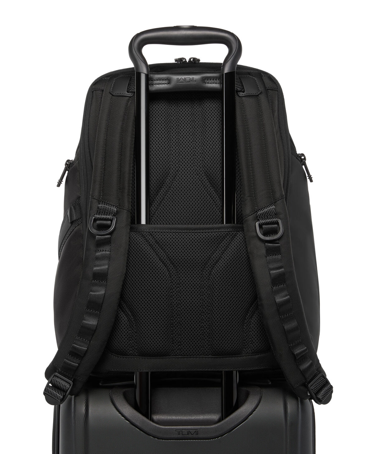 TUMI Mochila Search