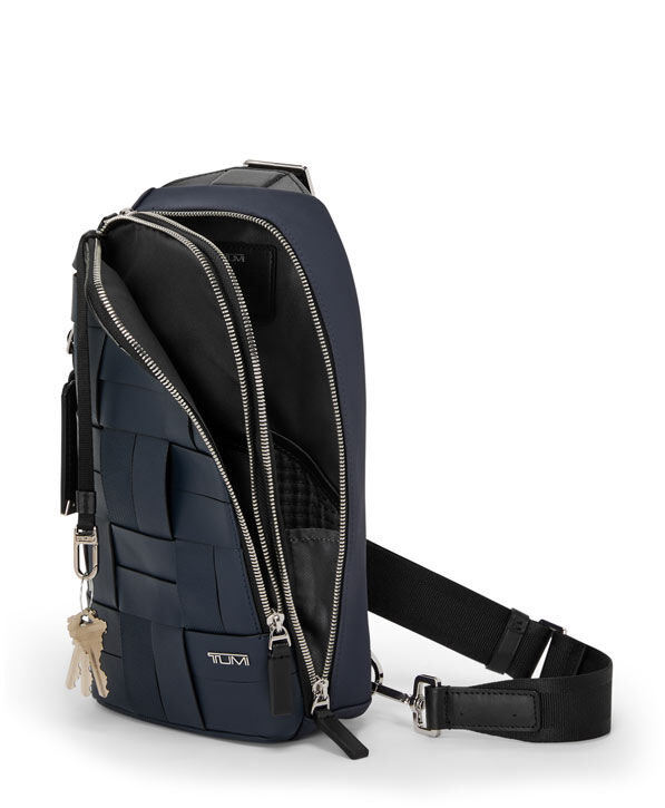 TUMI HARRISON 「グレゴリー」スリング(NAVY) tumi_140118_navy_m.webp