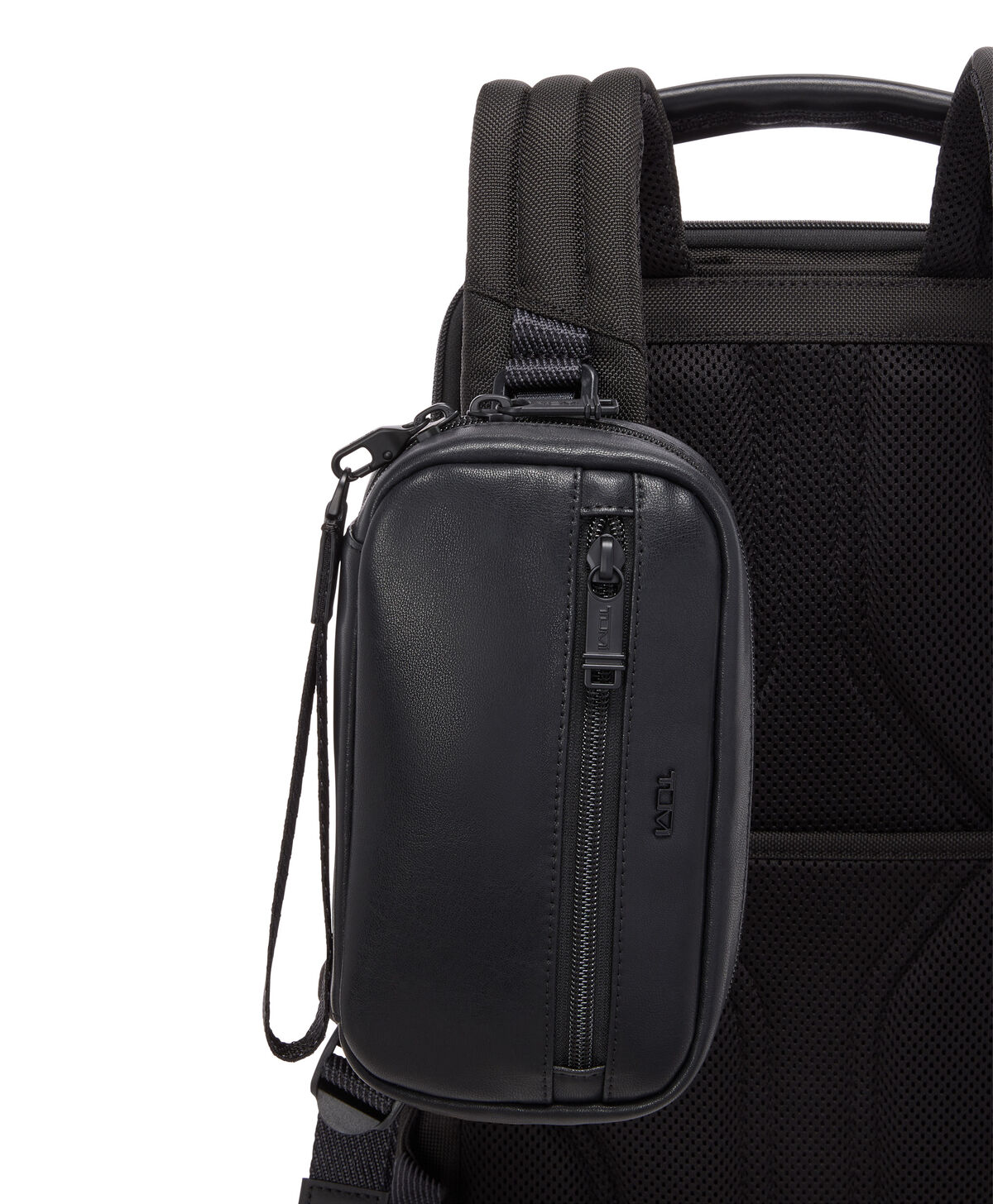 TRAVEL ACCESSORY Estuche con cremallera