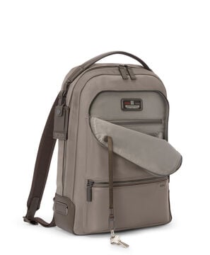 Harrison Mochila Bradner