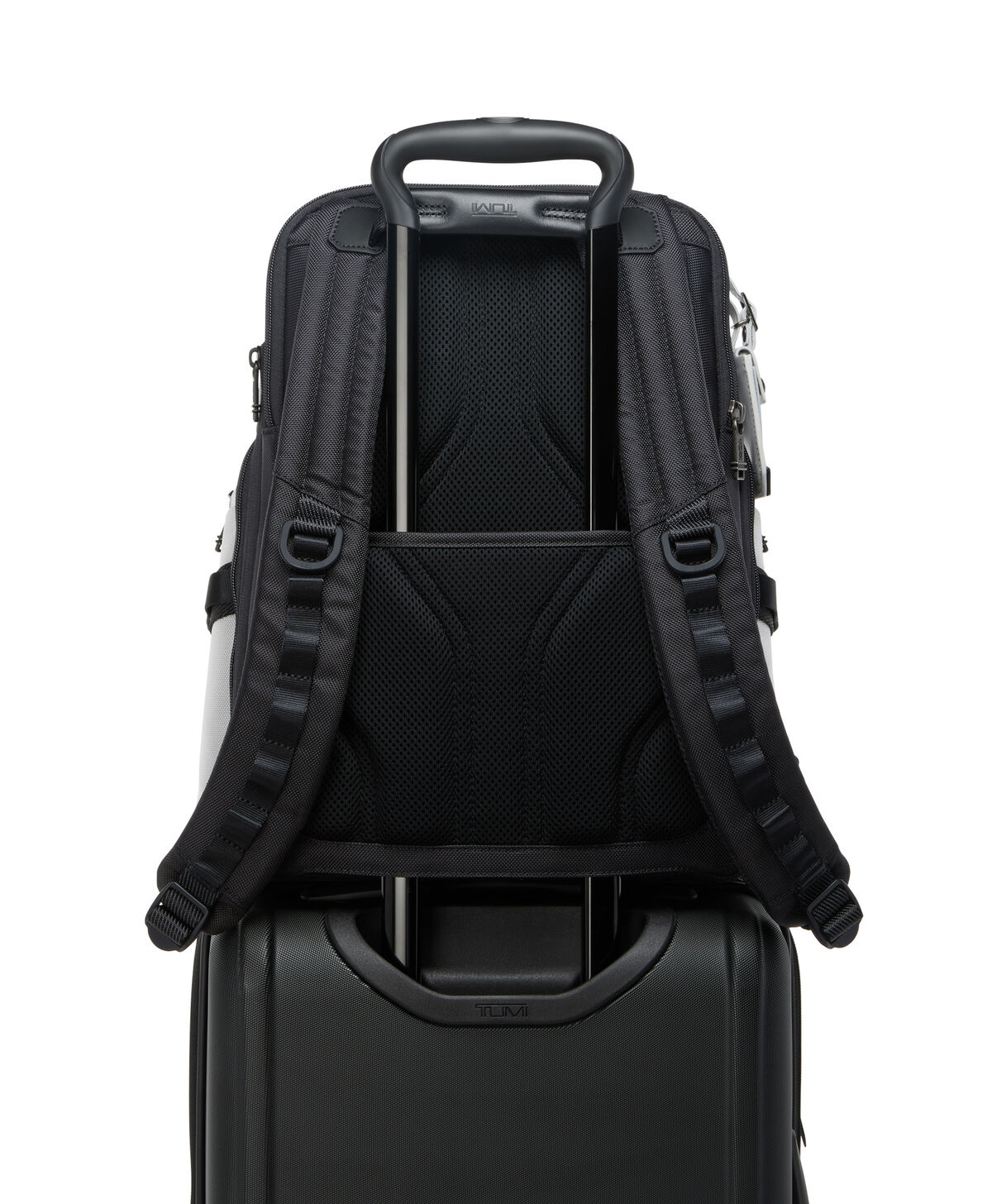 TUMI Mochila Navigation