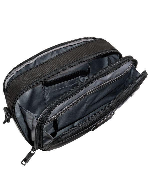Tumi clutch on sale