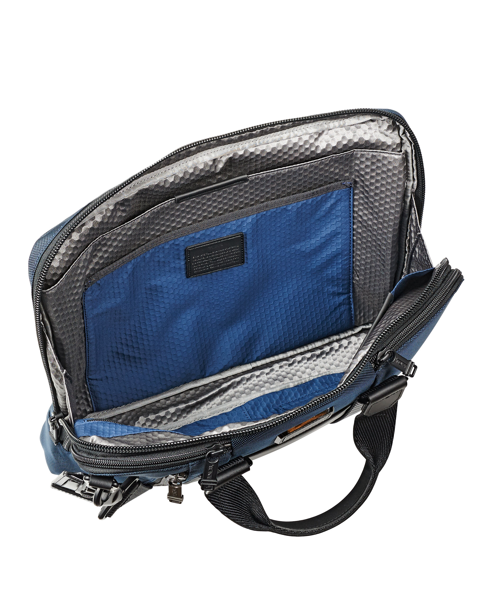 tumi aviano slim brief