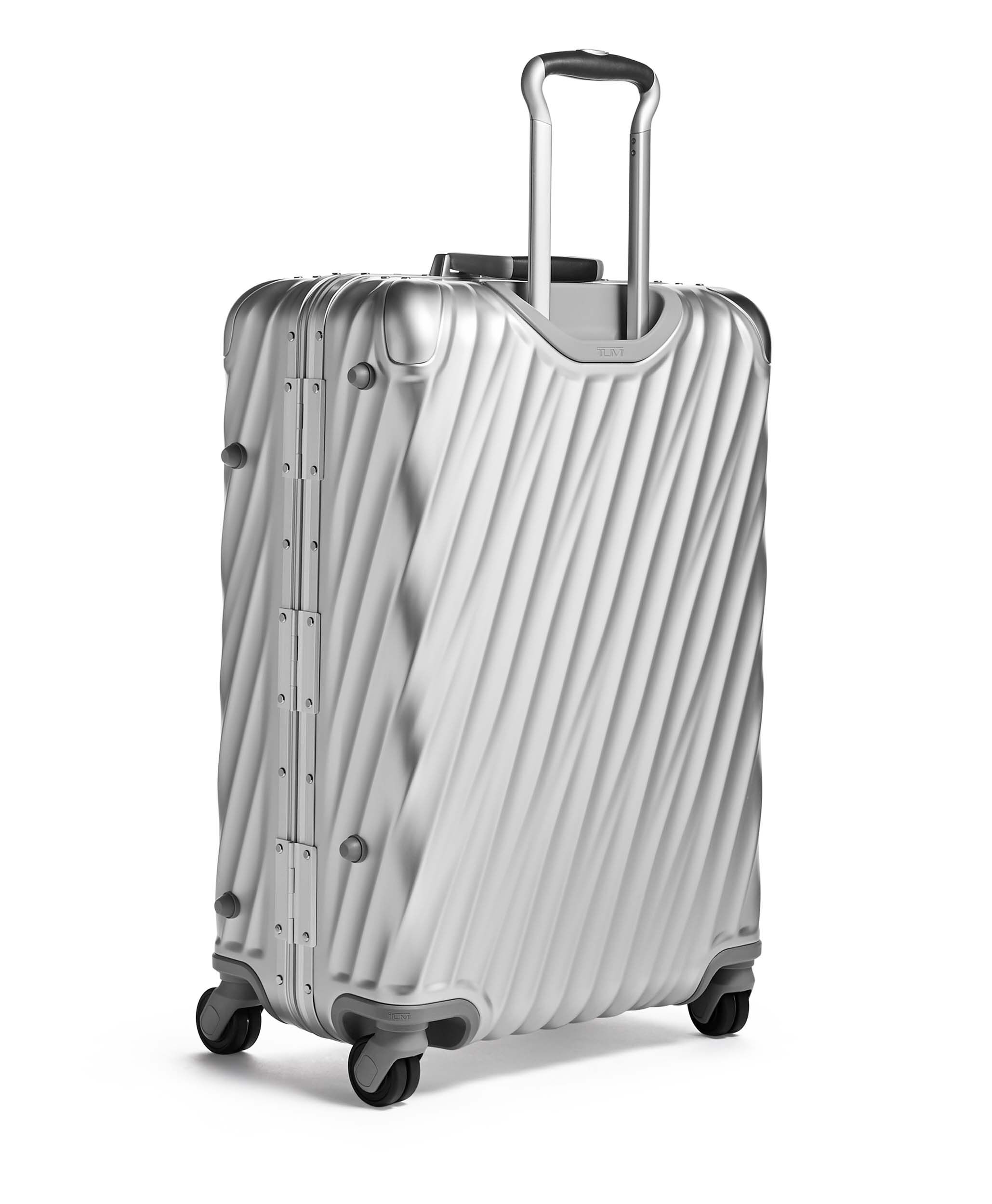 tumi latitude extended trip