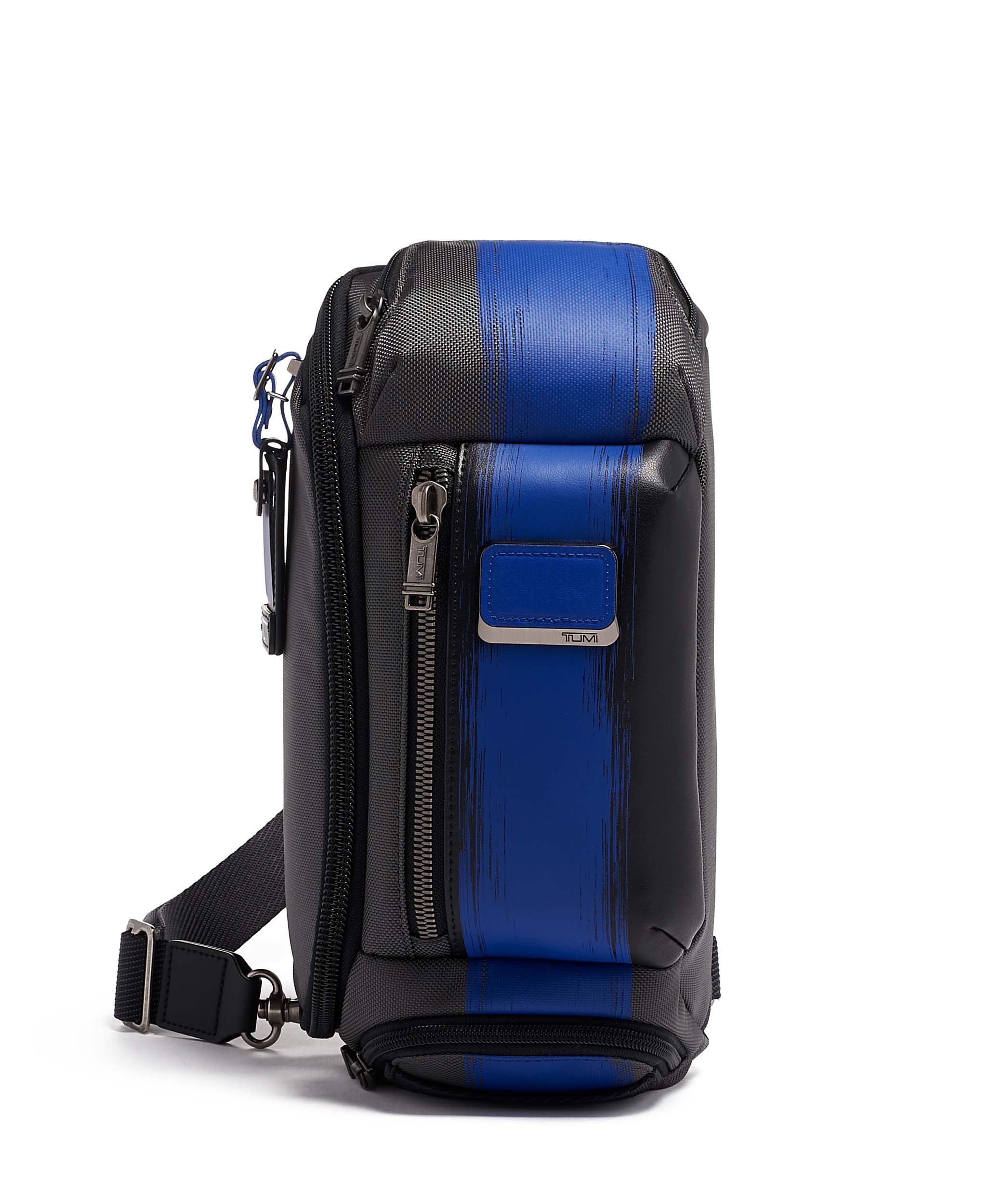 kelley sling tumi