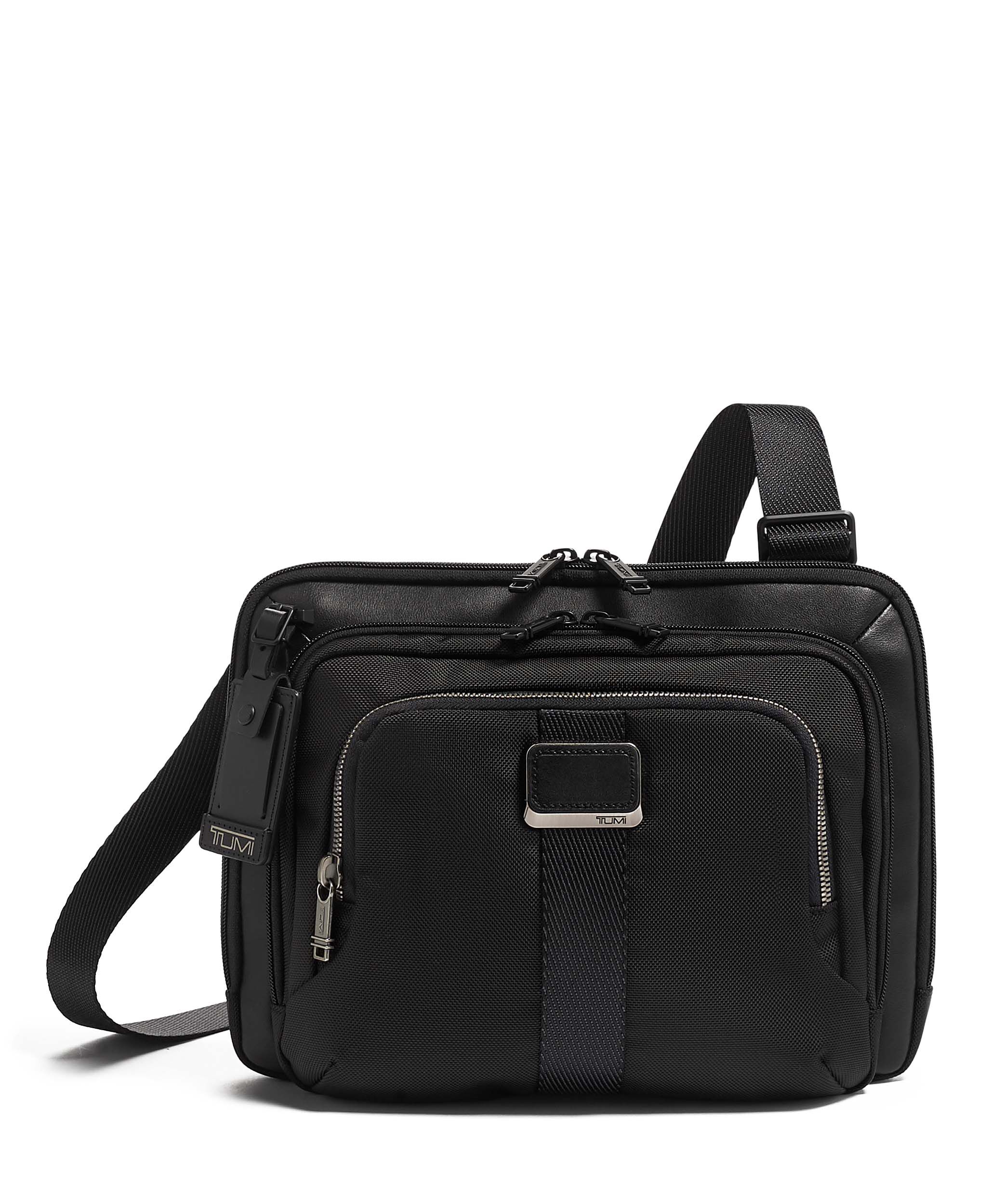 tumi corporate collection messenger