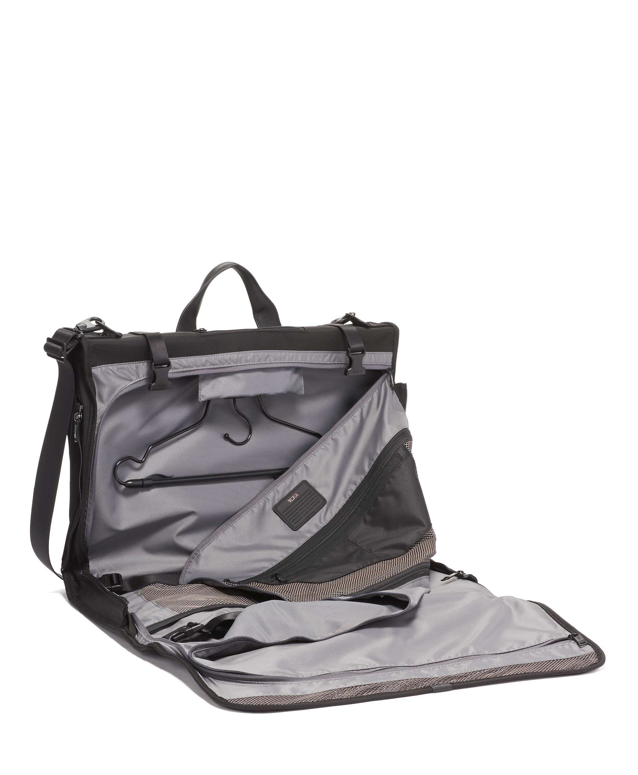 Alpha 3 Garment Tri-Fold Bag 38 cm Black | TUMI Spain