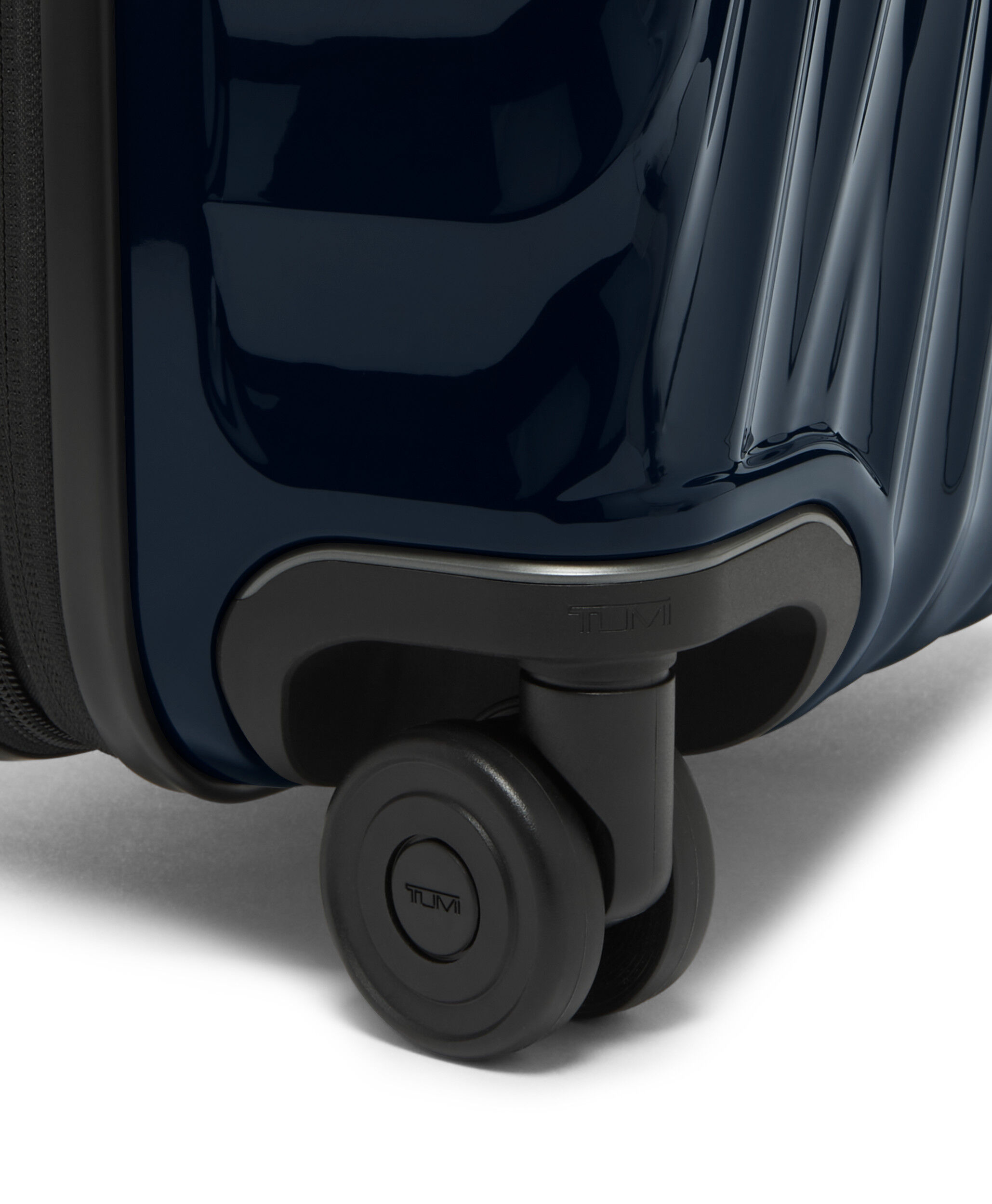 19 Degree International Expandable Carry-On 55 cm Blue | TUMI Spain