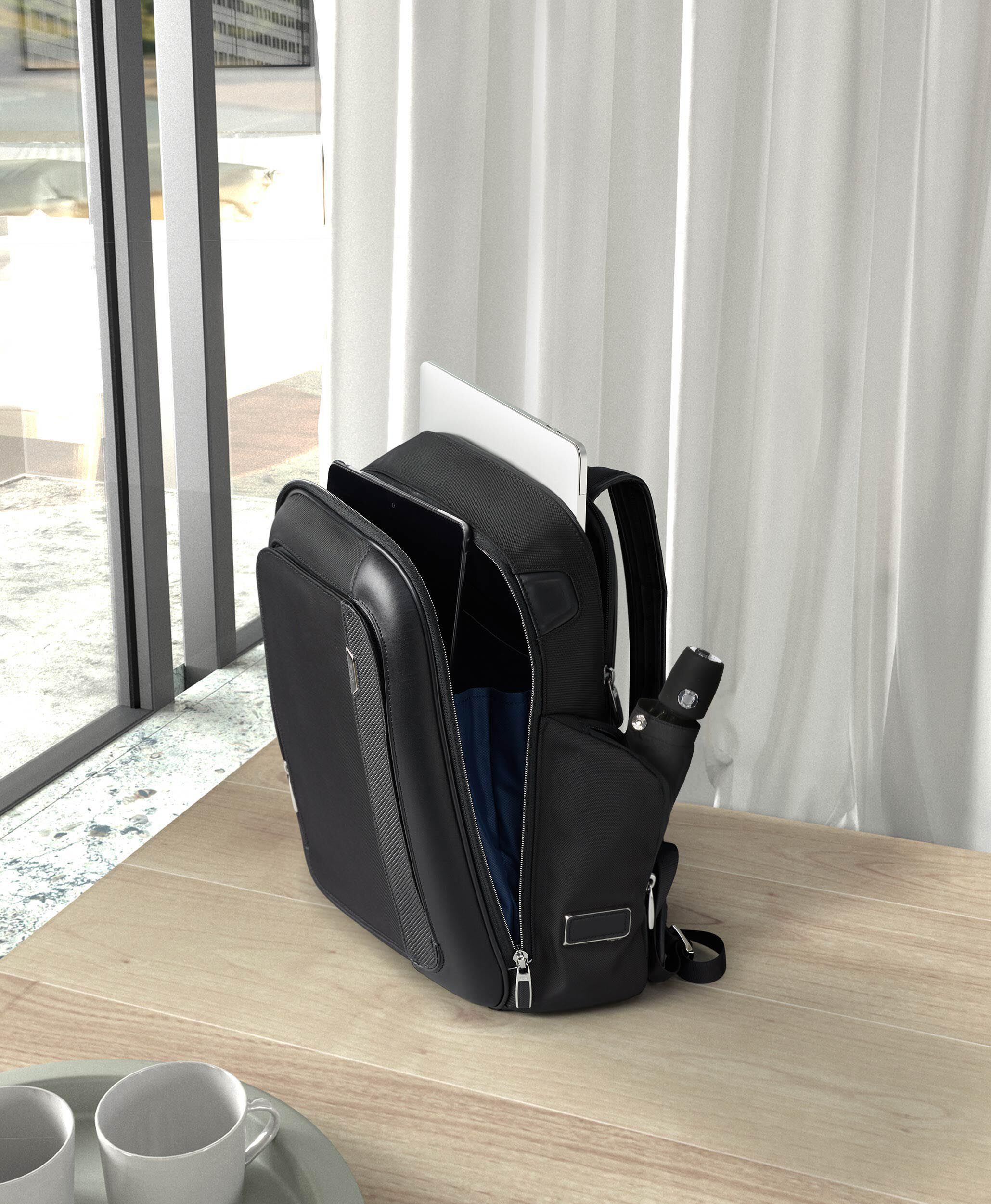 Arriv Larson Backpack