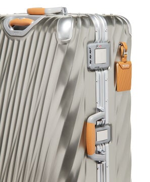 19 Degree Titanium Maleta grande