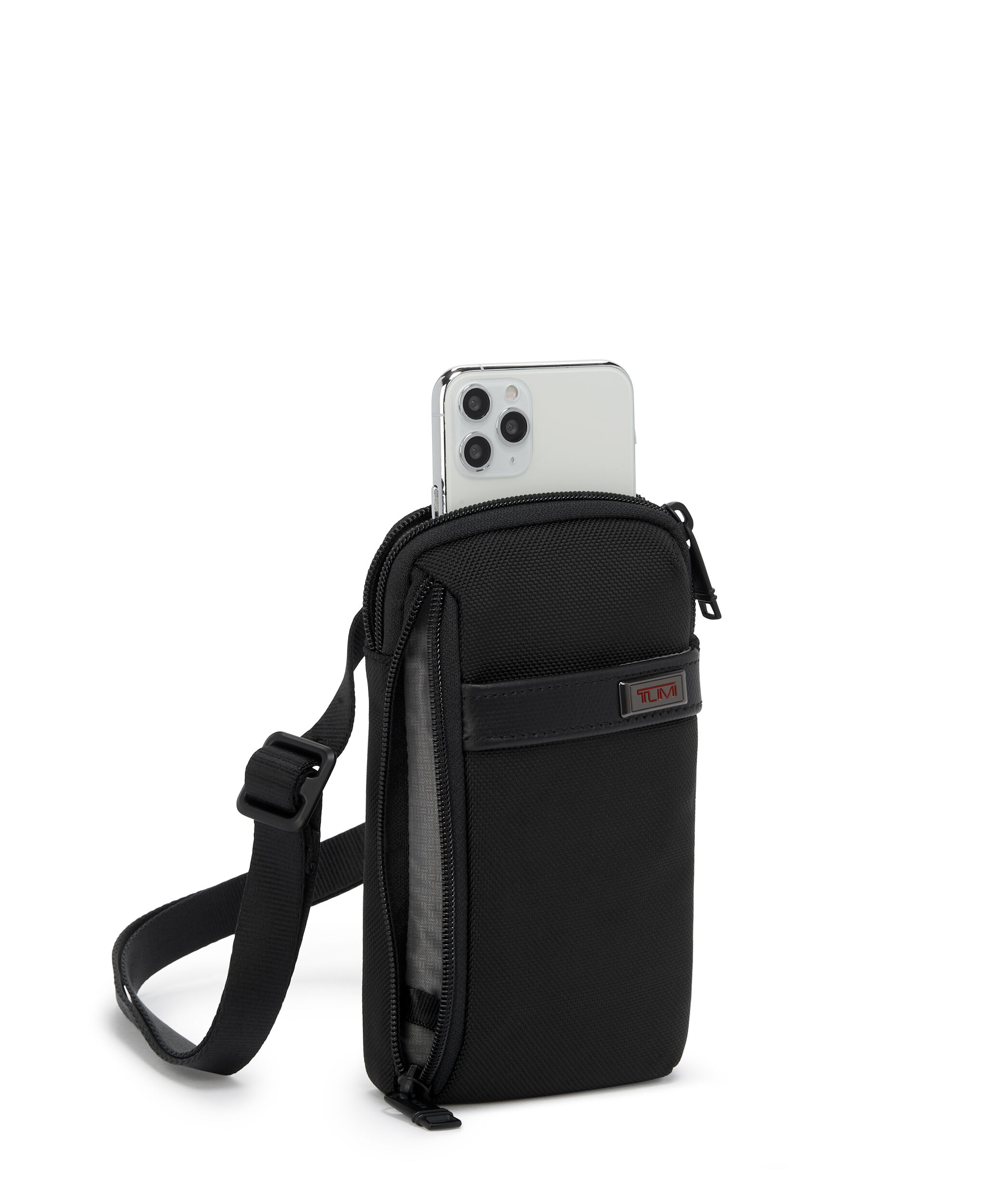 Tumi pouch bag clearance