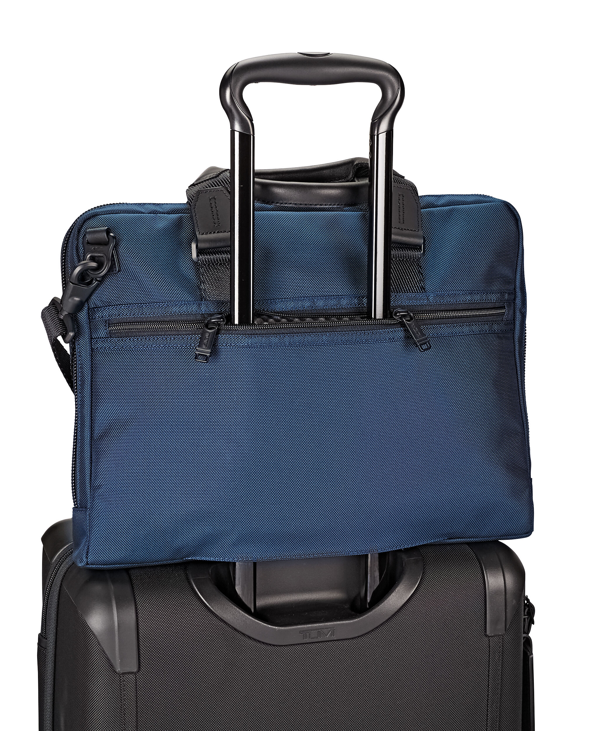 tumi aviano slim brief