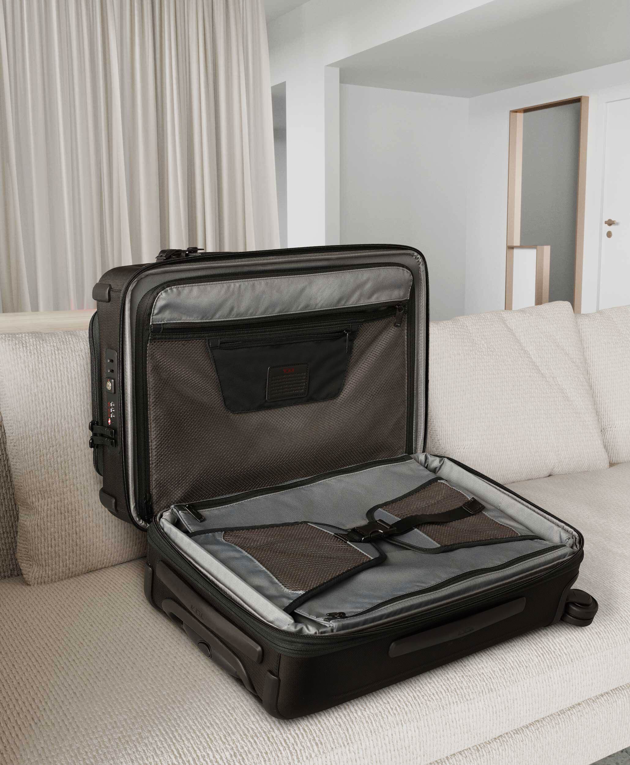 Alpha 3 International Dual Access Expandable Carry On 56 cm TUMI Spain