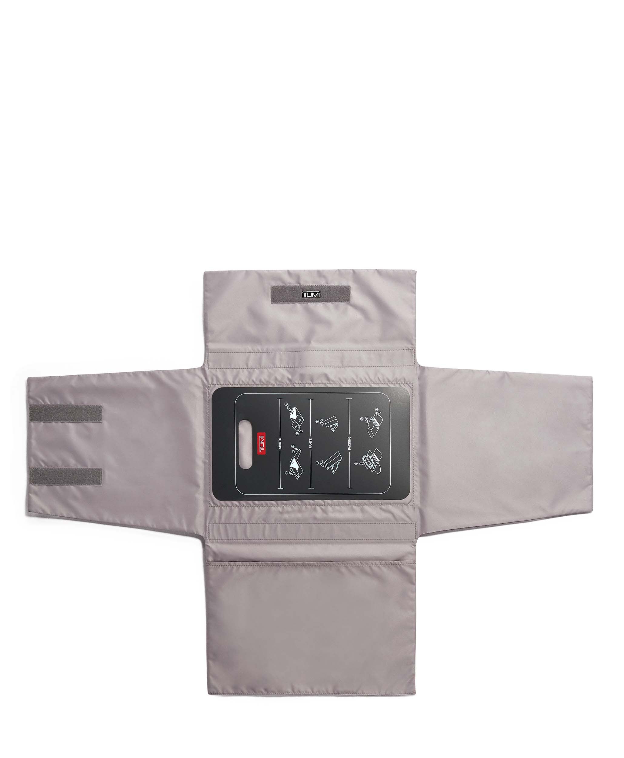 tumi medium flat folding pack